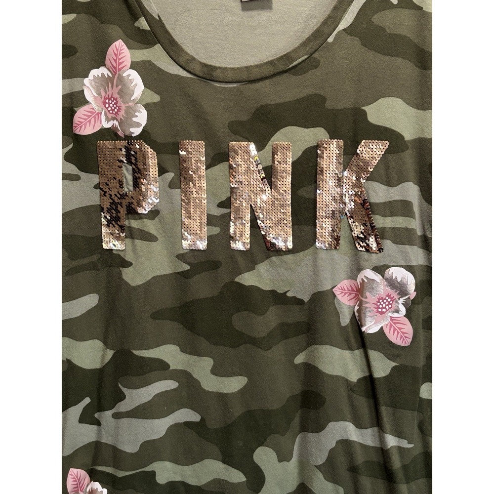 VS PINK Green Camo Round Neck Short Sleeve Top Size L Logo Sequin Graphic Flower - Picture 2 of 7